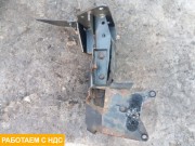 Кронштейн подножки левый
