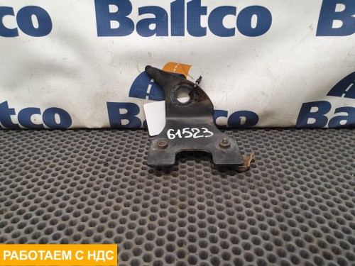 Кронштейн тормозной трубки правый