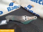 Кронштейн двигателя левый