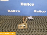 Кронштейн подножки левый